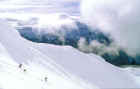 skiing06.JPG (90434 bytes)